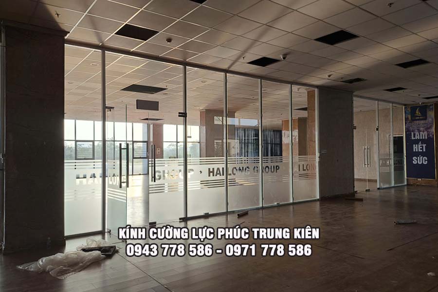 kính cường lực chịu nhiệt bao nhiêu độ